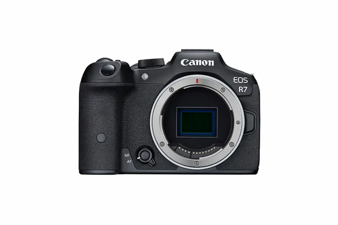 Canon EOS R7の最新ファームウェアVer.1.8.0|更新内容・変更履歴・アップデート方法