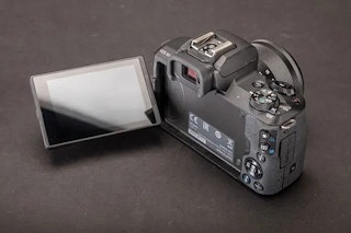 タッチ操作とUI：画面を見ながら直感的に操作できる