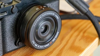 レンズと画角の比較：自由度のX-E5と35mm一本勝負のX100VI