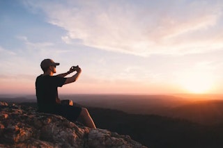 登山でコンデジを選ぶ理由：スマホと一眼の中間として使いやすい