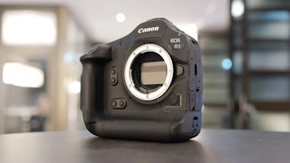 Canon EOS R1の連写性能レビュー(40fps・プリ連写・ローリングシャッター)