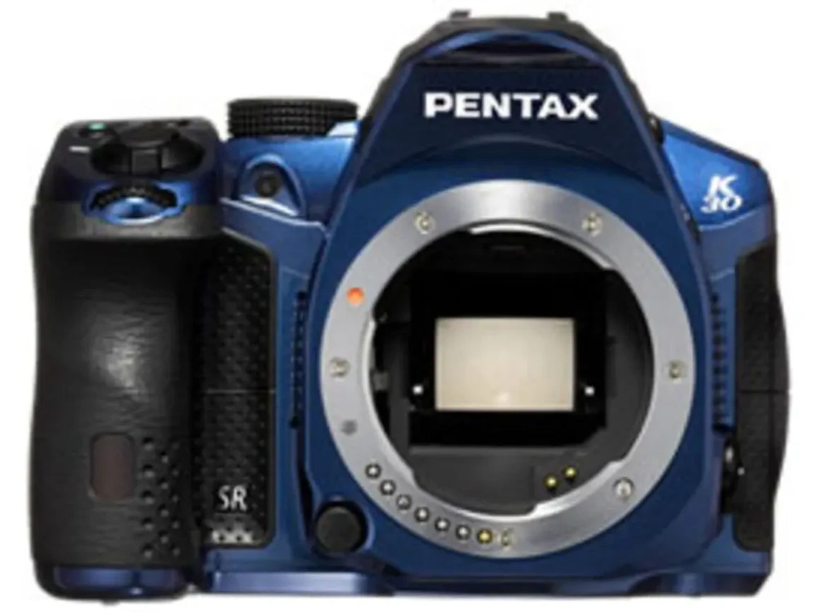 PENTAX K-30 ボディ "クリスタルブルー"