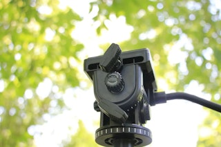 3WAY雲台：上下・左右・回転を別々に調整できる