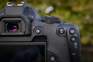 EOS Kiss X10i のAF性能と連写のレビュー