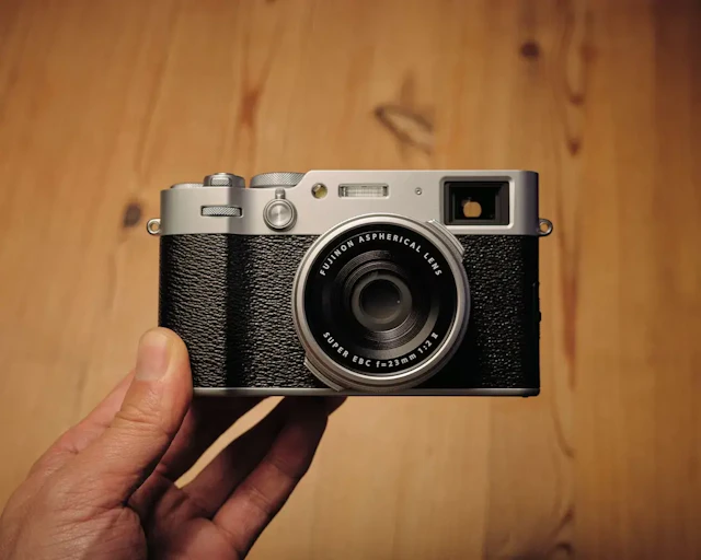 富士フイルムのコンデジおすすめ6選 中古で狙いたい名機と現行モデル