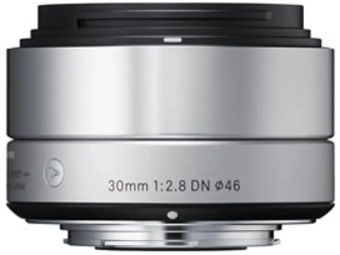 30mm F2.8 DN