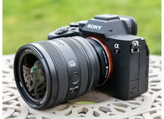 FE 24-50mm F2.8 G SEL2450Gの携帯性と取り回し