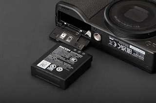 GR IV Monochromeのバッテリー・充電・電源トラブル対策（充電できない/電源がつかない）