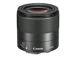 キヤノン EF-M32mm F1.4 STM:約51mm相当の明るい標準単焦点