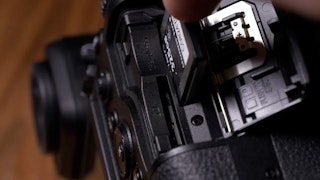 Nikon Z8のバッテリー・メディア・記録形式レビュー