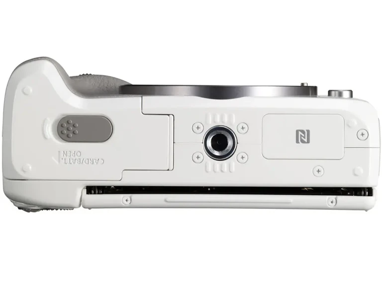 EOS M3 ボディ EVFキット "ホワイト"の新品/中古の在庫一覧 6枚目