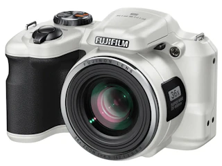富士フイルム FinePix S8600 "ホワイト"