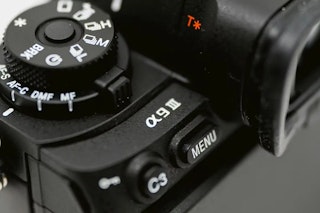 コンデジとミラーレスの違い：操作性