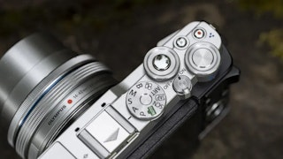 OM SYSTEM OLYMPUS PEN E-P7のバッテリー・記録メディア・使い勝手