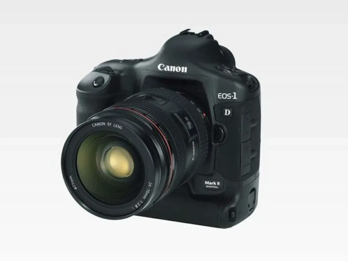EOS-1D Mark II ボディ