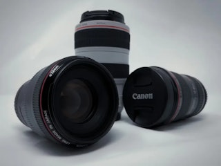 Canon EOS R50のおすすめレンズ8選：レンズキットから買い足しまで、サイズ感と用途で失敗しない選び方