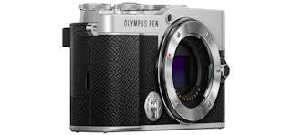 OM SYSTEM OLYMPUS PEN E-P7と競合機の比較
