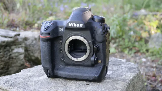 【2026年版】Nikon D6のレビュー比較まとめ スポーツ・報道の動体撮影に最適