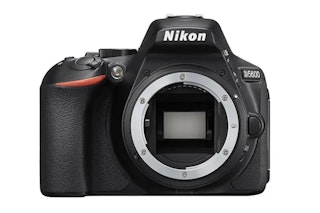 Nikon D5600のファームウェア最新版 更新内容・変更履歴・アップデート方法まとめ