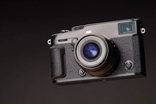 FUJIFILM X-Pro3とX-T4の操作性・持ち歩きやすさ