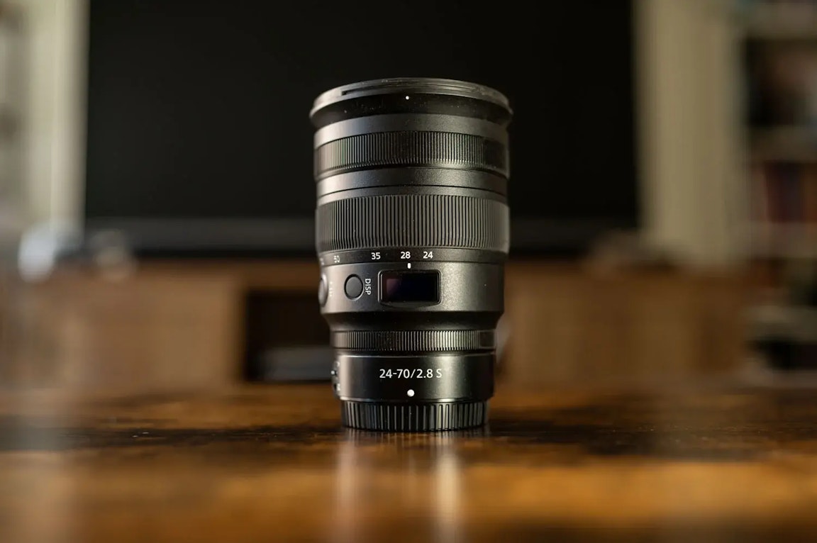 【2026年版】NIKKOR Z 24-70mm f/2.8 Sのレビュー比較まとめ 定番を再検証