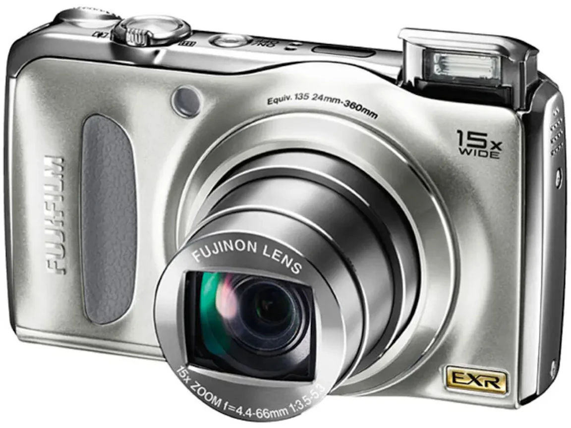 FinePix F300EXR "シルバー"