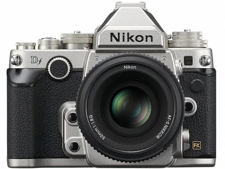 Df 50mm f/1.8G Special Editionキット "シルバー"