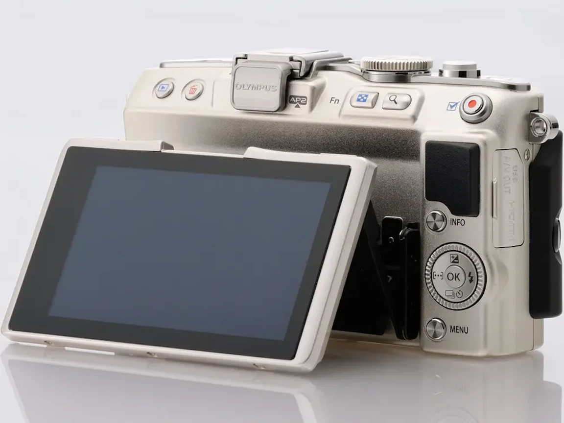 OLYMPUS PEN Lite E-PL5 ボディ "シルバー"の新品/中古の在庫一覧 6枚目