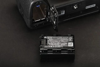 Sony α7R V(ILCE-7RM5)のバッテリー・メディア・データ管理