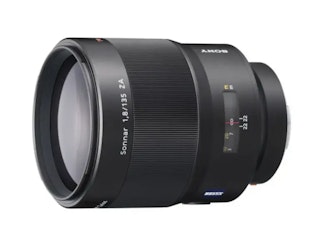 Sonnar T* 135mm F1.8 ZA：背景を“溶かしてまとめる”切り札