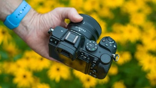 Nikon Z5のデザインと操作性のレビュー