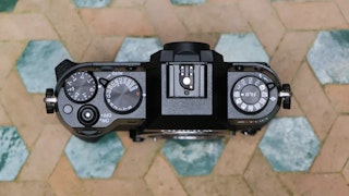 IBISの仕様差:FUJIFILM X-T50は最大7.0段、X-E4は非搭載