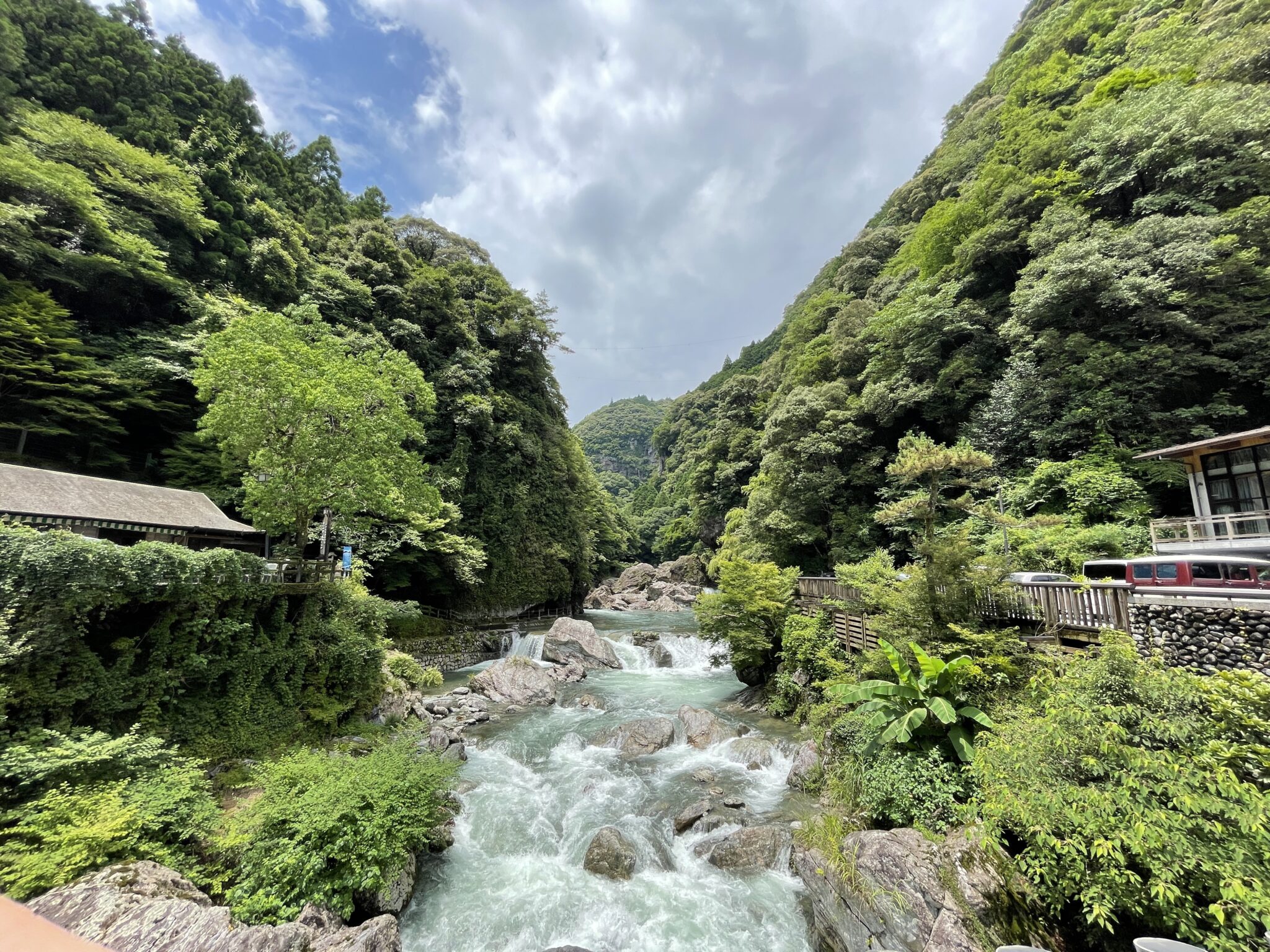青よりも青い仁淀ブルー！仁淀川に室戸岬と自然を堪能する高知旅