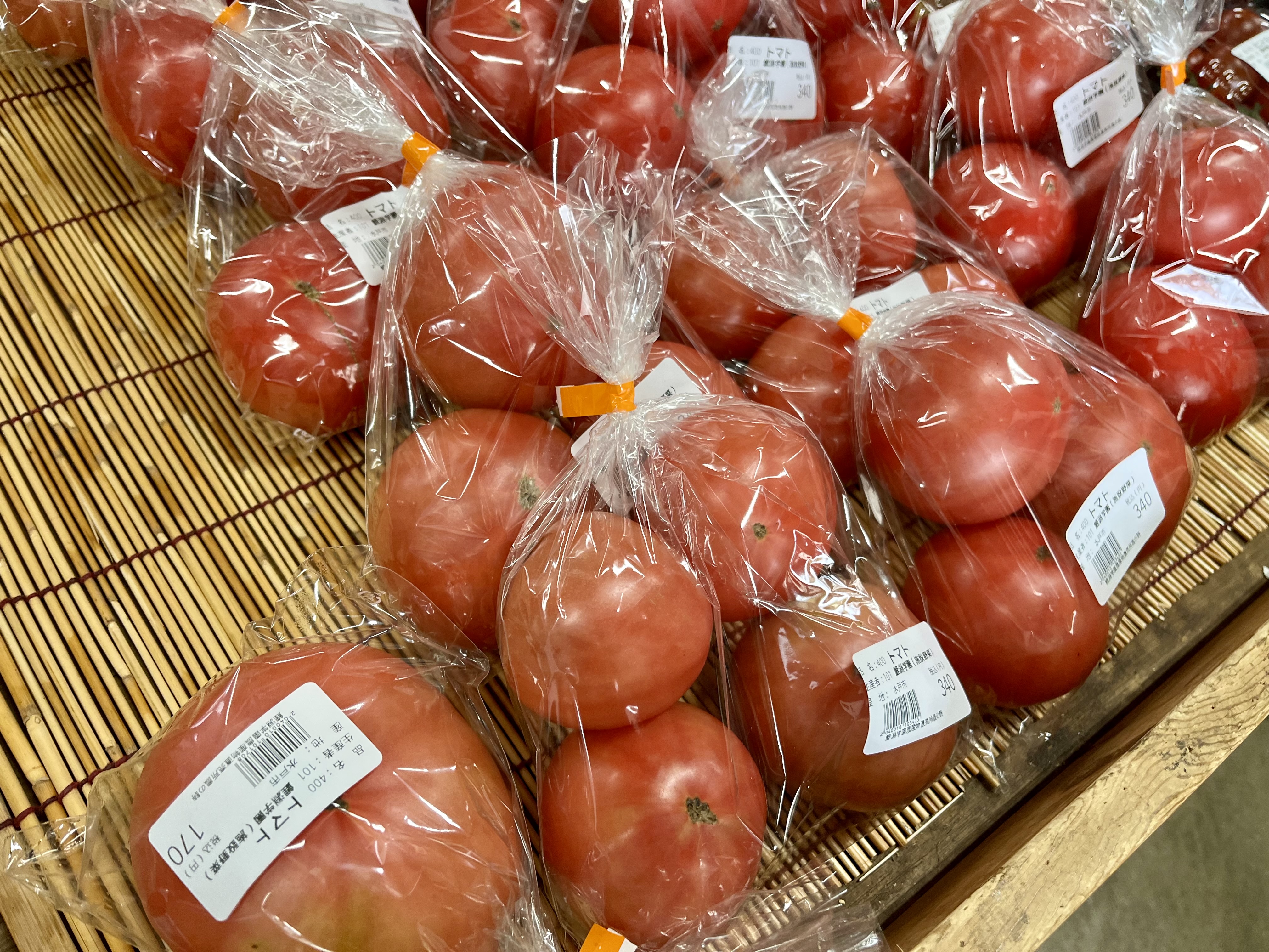 直売所で売られているトマト