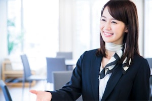 女性に大人気！受付ってどんな仕事？求められる資質と身につくスキルとは？