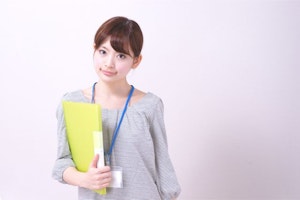 派遣社員と契約社員は何が違うの?仕事内容やメリット・デメリットを比較