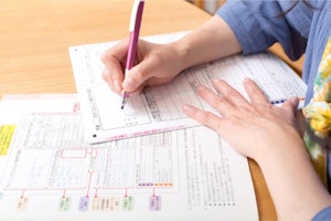 派遣社員の年末調整はどんな仕組み？対象者や手続きの流れについて解説！