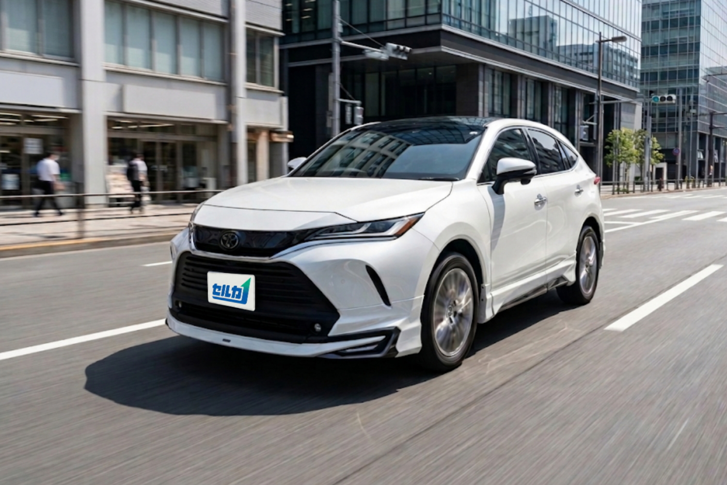 【2026年最新】ハリアーの燃費は悪い？ガソリン・ハイブリッドの実燃費と維持費を徹底比較