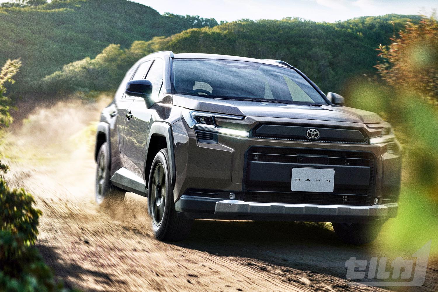 想像よりも伸び悩んでる? 最新技術満載で登場した新型RAV4の詳細解説。足踏みしている理由とリセールの最新状況とは?