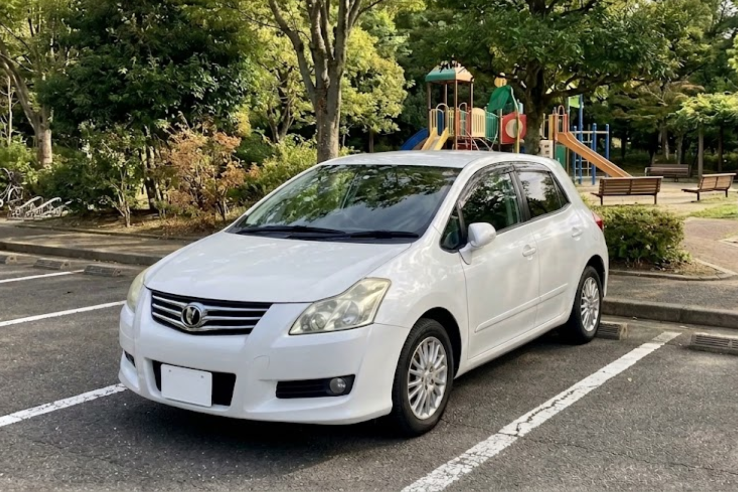トヨタ ブレイドの燃費と実燃費のリアル｜年間ガソリン代シミュレーションとライバル車比較まで徹底解説 