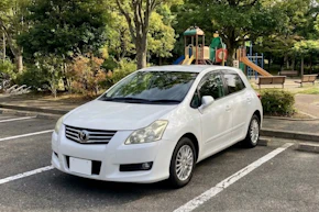 トヨタ ブレイドの燃費と実燃費のリアル|年間ガソリン代シミュレーションとライバル車比較まで徹底解説