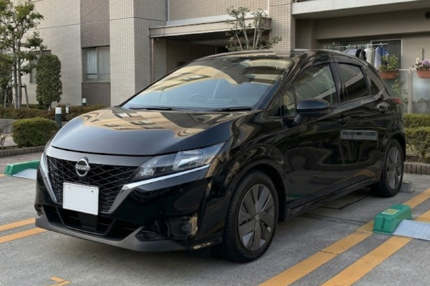 【2024最新】日産ノートの税金はいくら？e-POWERの減税や13年経過の増税、安く抑えるコツを徹底解説