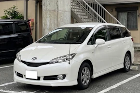 トヨタ ウィッシュの燃費は本当に悪い?歴代のカタログ・実燃費と維持費を徹底解説