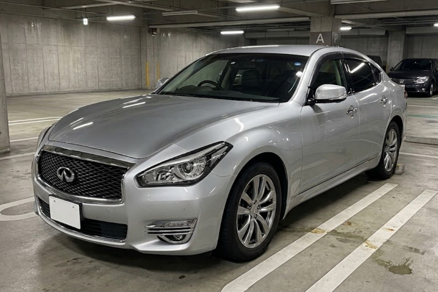 フーガの税金はいくら?【2026年最新】自動車税・重量税の区分から13年超えの増税、支払い時期まで完全解説