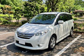 日産ラフェスタの燃費性能を徹底解説|実燃費や歴代モデルの差、ライバル車との比較まで