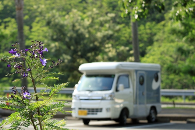 軽キャンパー(軽自動車型キャンピングカー)の魅力！メリット・デメリットを詳しく解説！