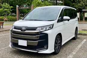 【2026年最新】トヨタ ノアの燃費と維持費を徹底解説｜実燃費やライバル比較、中古車選びのポイント