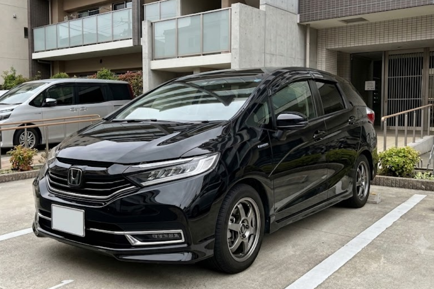 【2026年最新】ホンダ・シャトルの税金はいくら？自動車税・重量税の金額から支払い時期、安く抑えるコツまで徹底解説