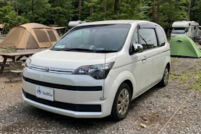 トヨタ スペイドの燃費性能を徹底解説｜グレード別の差、ライバル車との比較まで