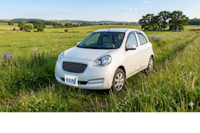 日産マーチの燃費は本当に悪い？実燃費データと年間ガソリン代・ライバル比較を徹底解説